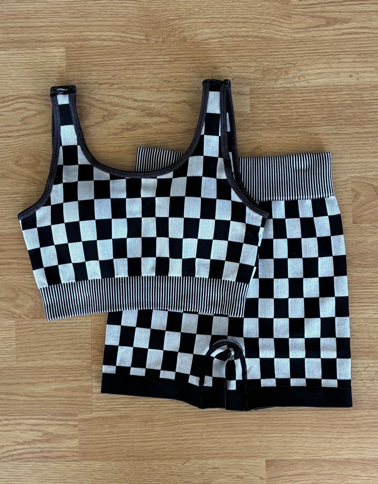 Checkered Set
