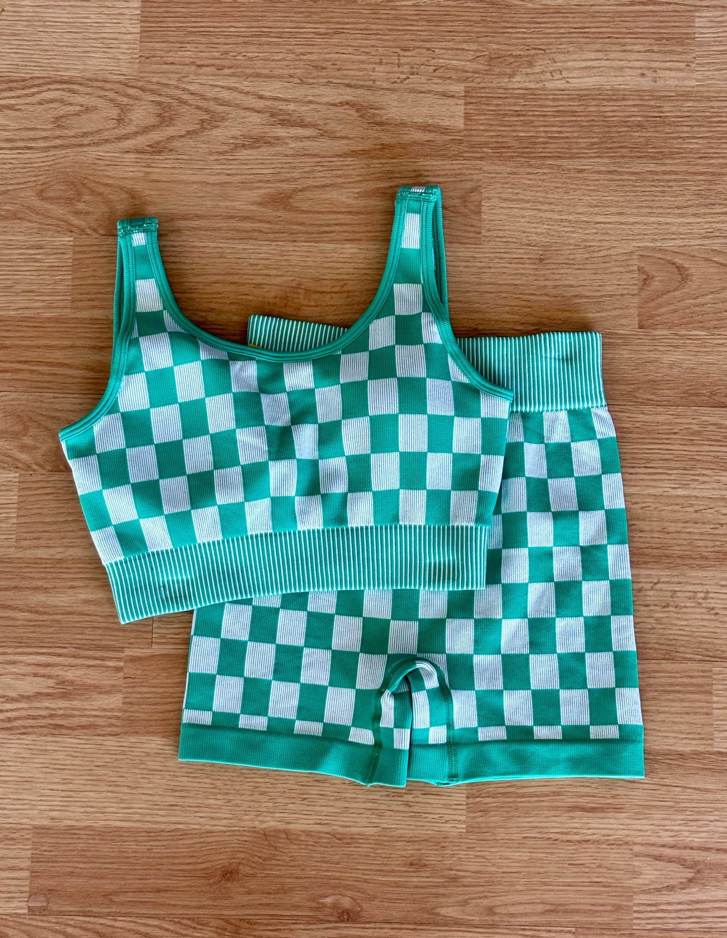 Checkered Set