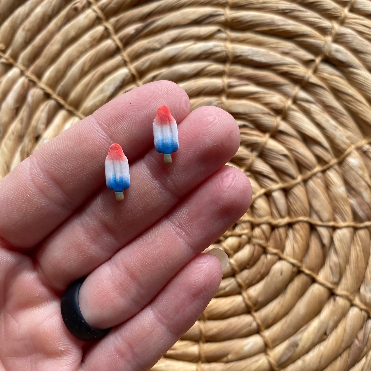 Bomb pops