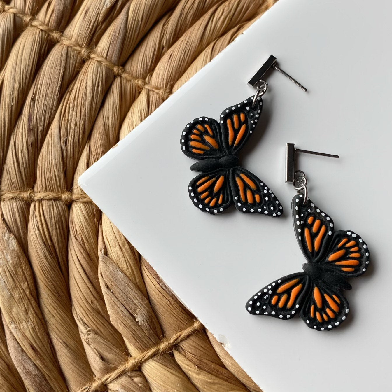 Monarch Dangles